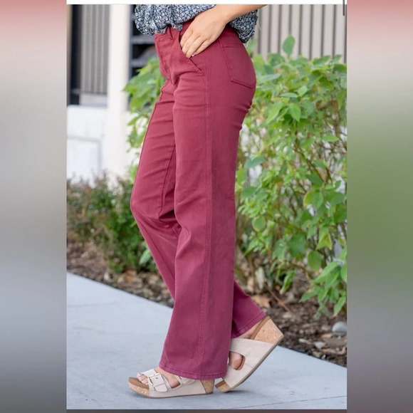 Judy Blue Burgundy front seam straight legJeans - Picture 4 of 16